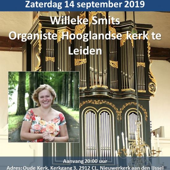 Willeke Smits bespeelt het orgel in de Oude Kerk